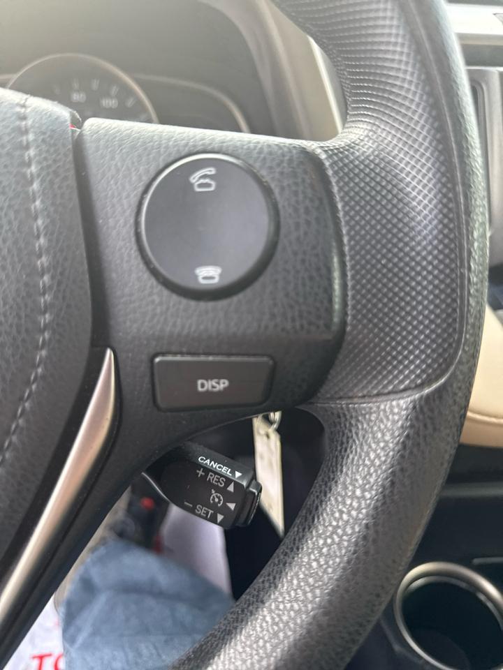 Toyota RAV4 AWD 4dr XLE (Natl) 2013