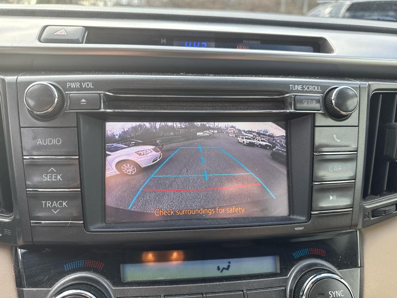 Toyota RAV4 AWD 4dr XLE (Natl) 2013