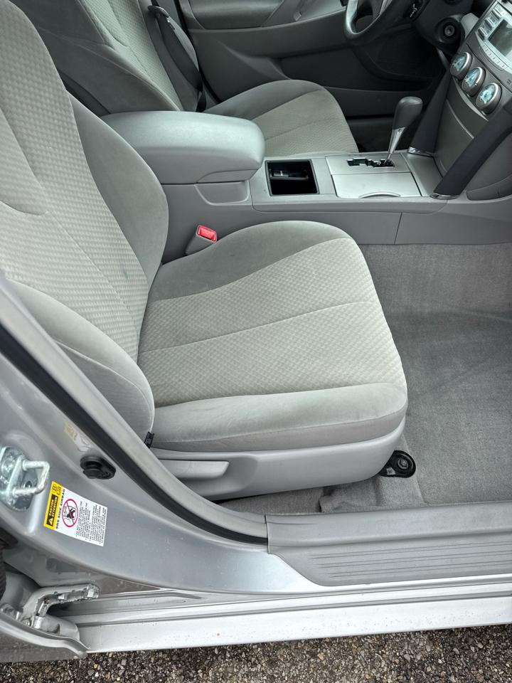 Toyota Camry 4dr Sdn I4 Man LE (Natl) 2008