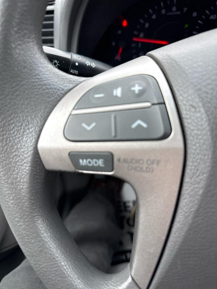 Toyota Camry 4dr Sdn I4 Man LE (Natl) 2008