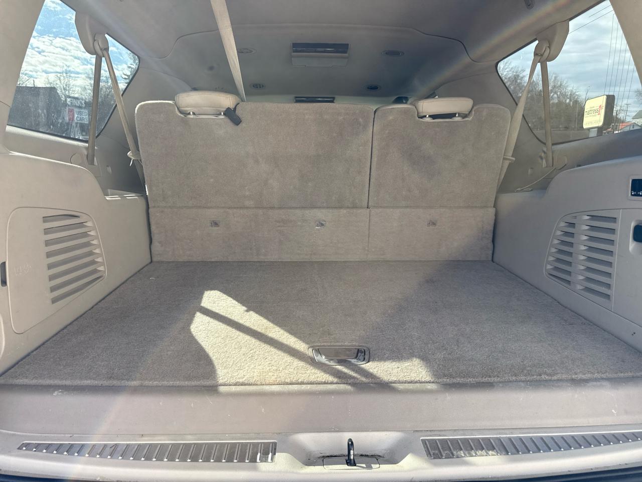 Cadillac Escalade ESV 4WD 4dr Luxury 2015