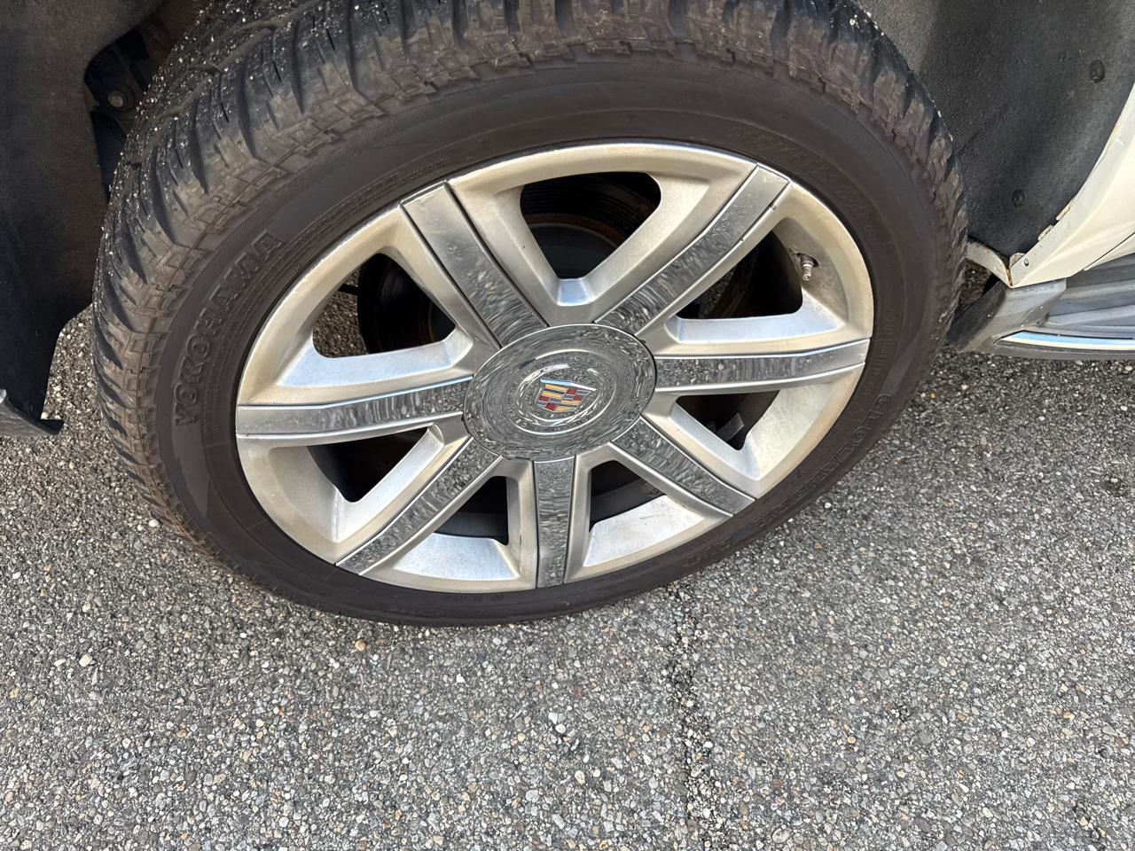 Cadillac Escalade ESV 4WD 4dr Luxury 2015