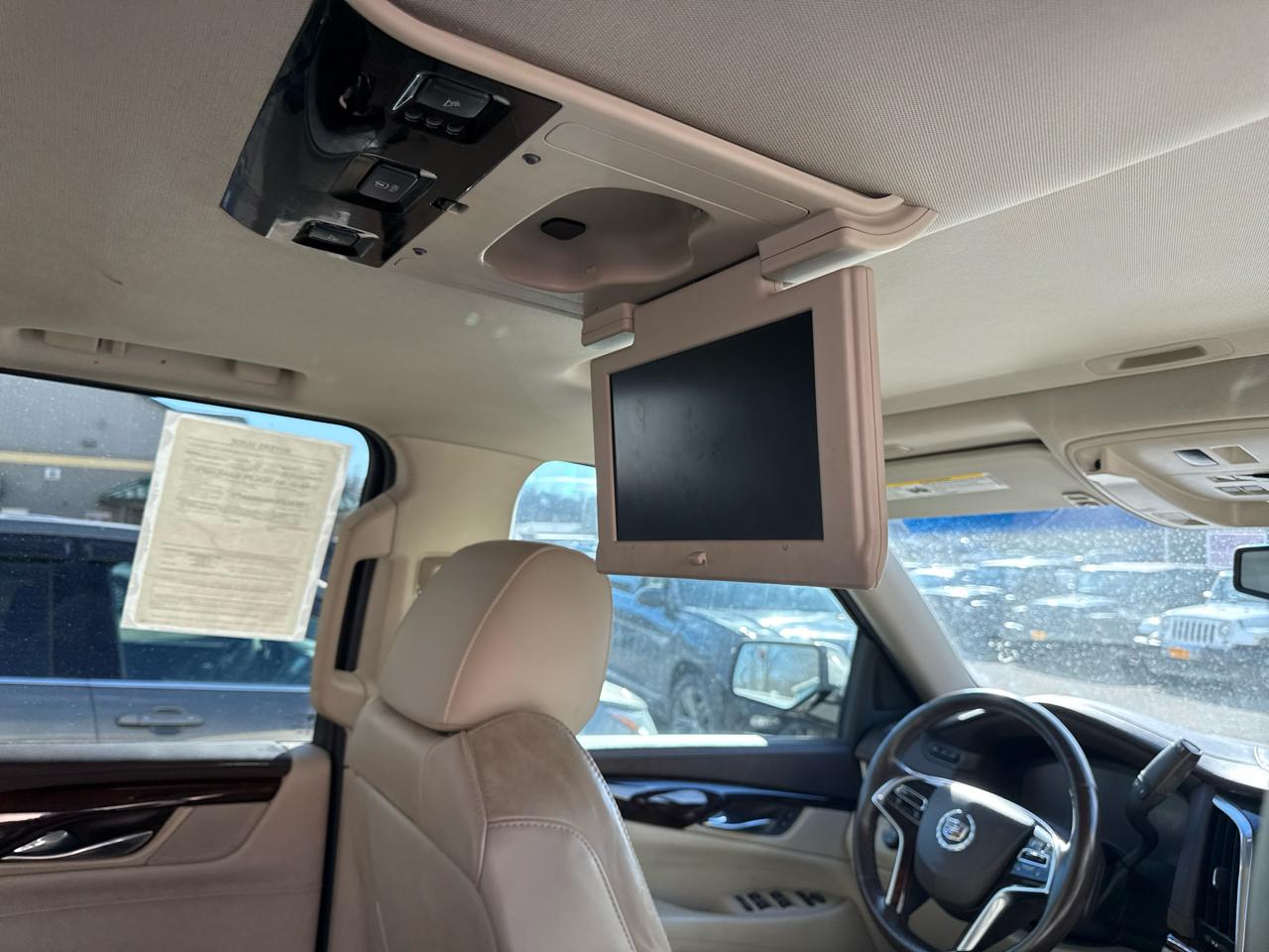 Cadillac Escalade ESV 4WD 4dr Luxury 2015