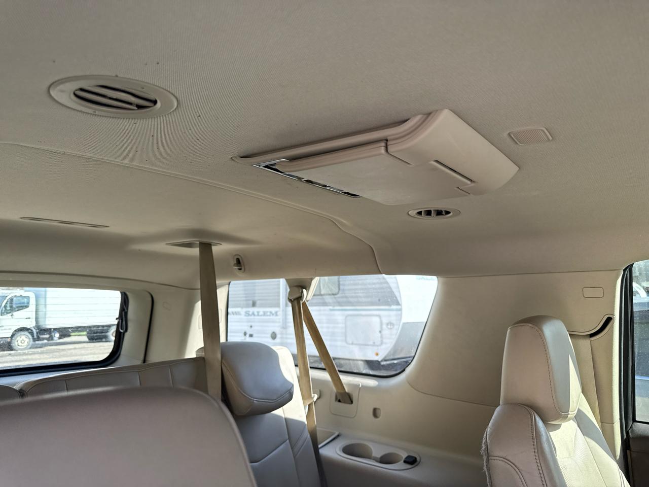 Cadillac Escalade ESV 4WD 4dr Luxury 2015