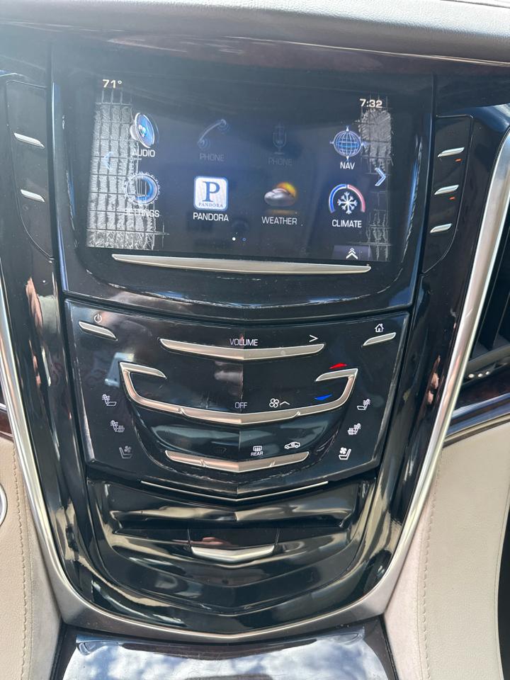 Cadillac Escalade ESV 4WD 4dr Luxury 2015