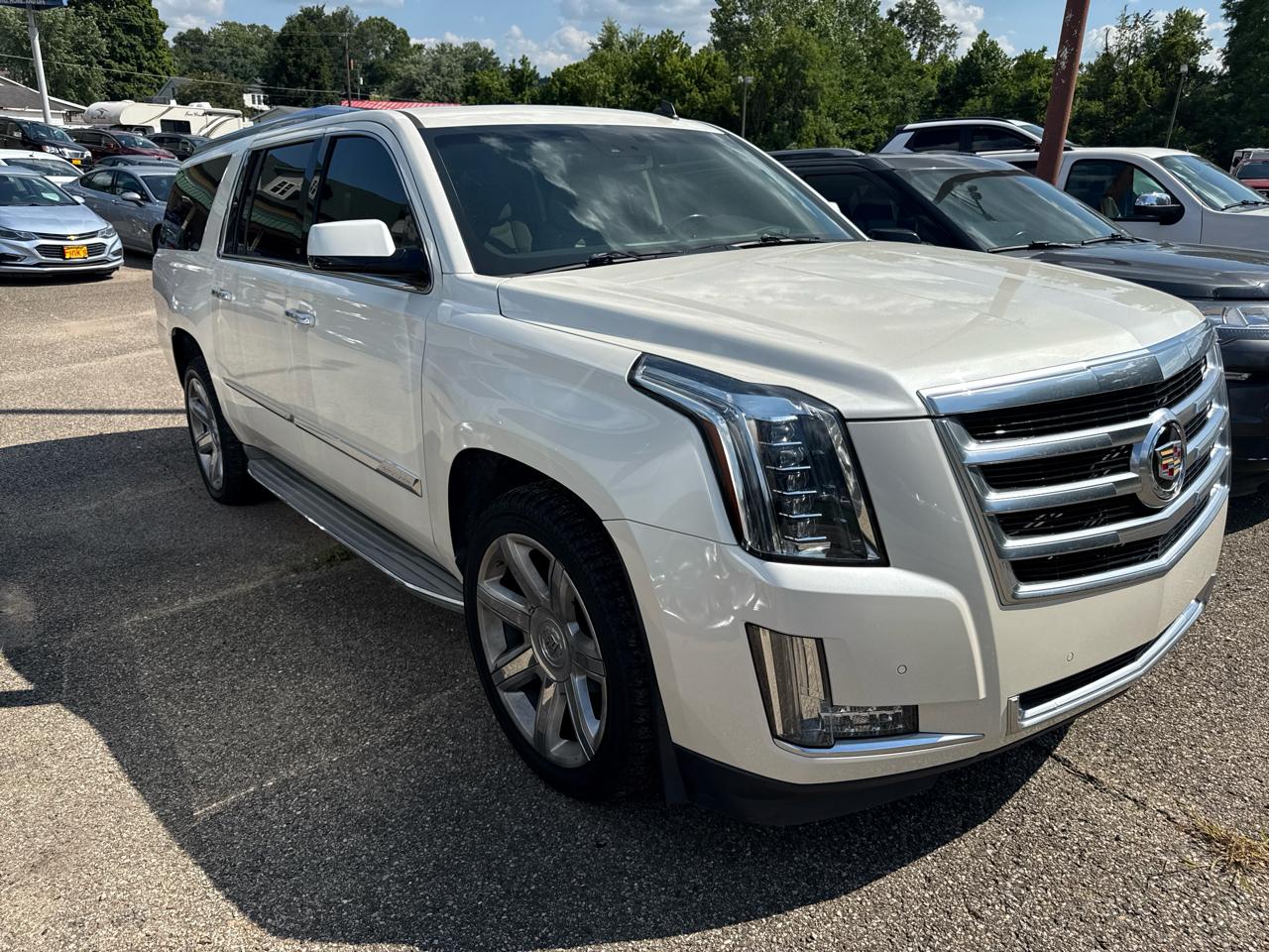 Cadillac Escalade ESV 4WD 4dr Luxury 2015