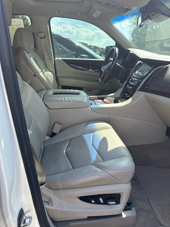 Cadillac Escalade ESV 4WD 4dr Luxury 2015