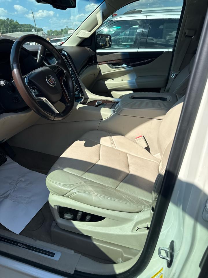 Cadillac Escalade ESV 4WD 4dr Luxury 2015