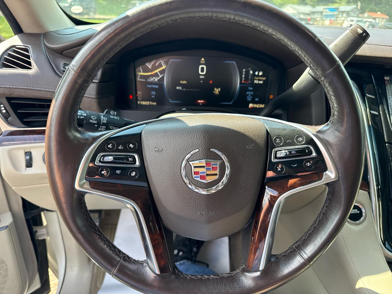 Cadillac Escalade ESV 4WD 4dr Luxury 2015