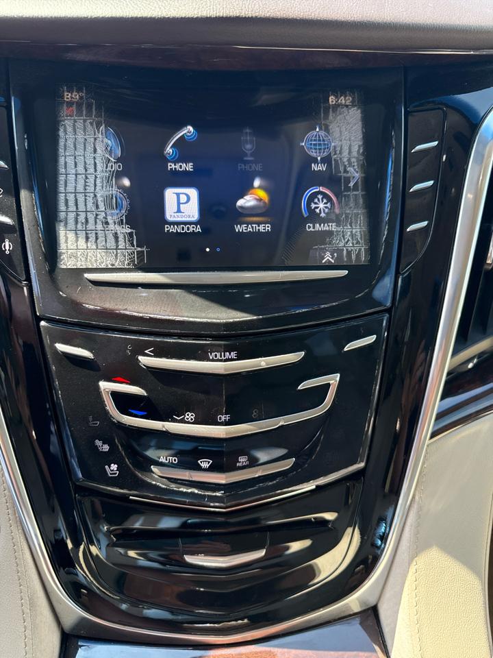 Cadillac Escalade ESV 4WD 4dr Luxury 2015
