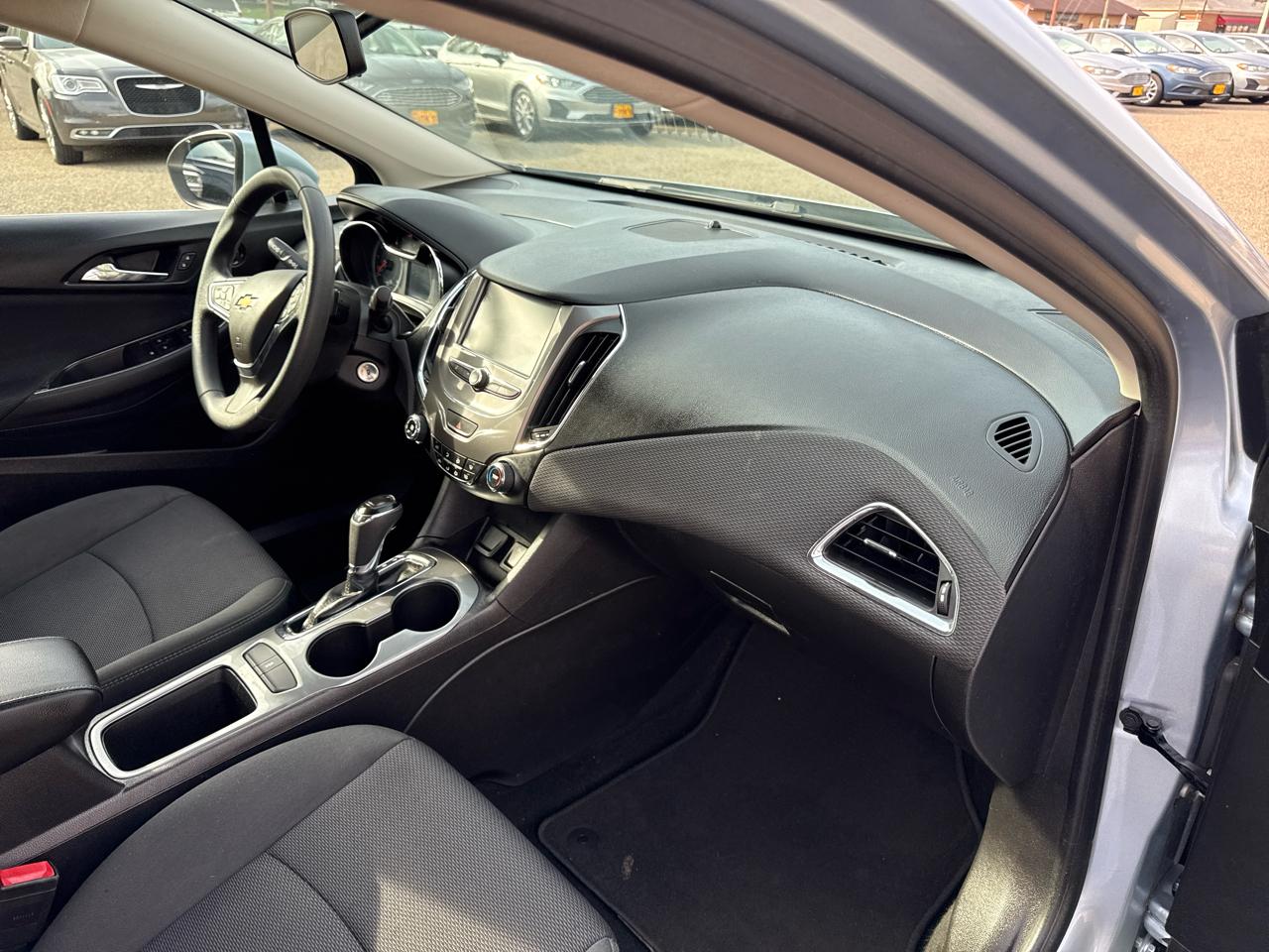 Chevrolet Cruze 4dr Sdn 1.4L LT w/1SD 2017