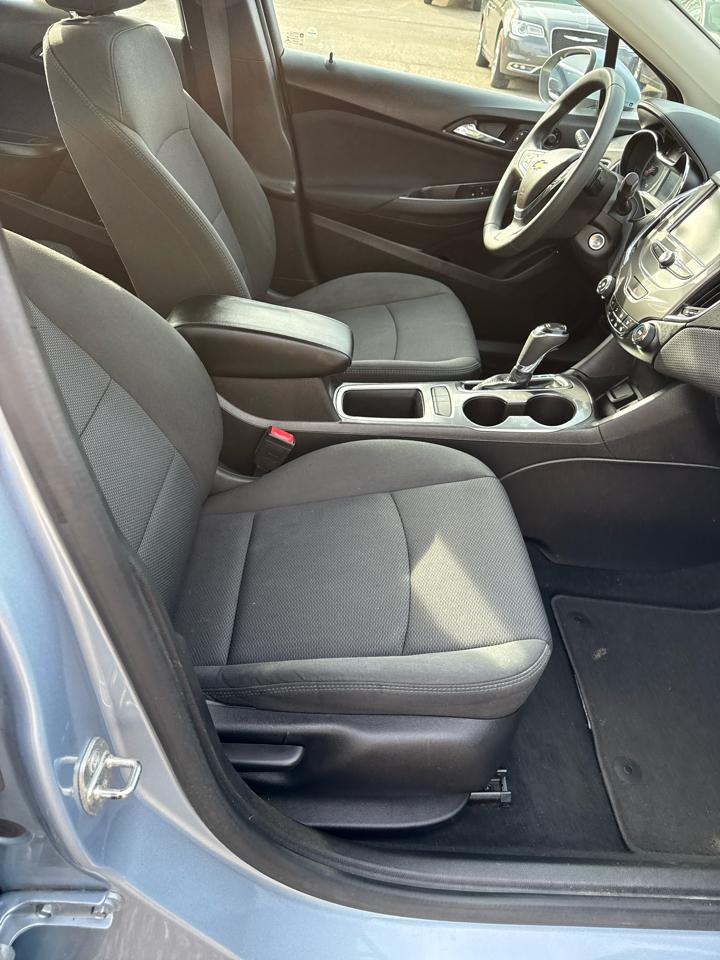 Chevrolet Cruze 4dr Sdn 1.4L LT w/1SD 2017