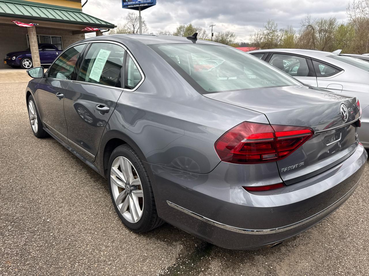 Volkswagen Passat 1.8T SE w/Technology Auto 2017