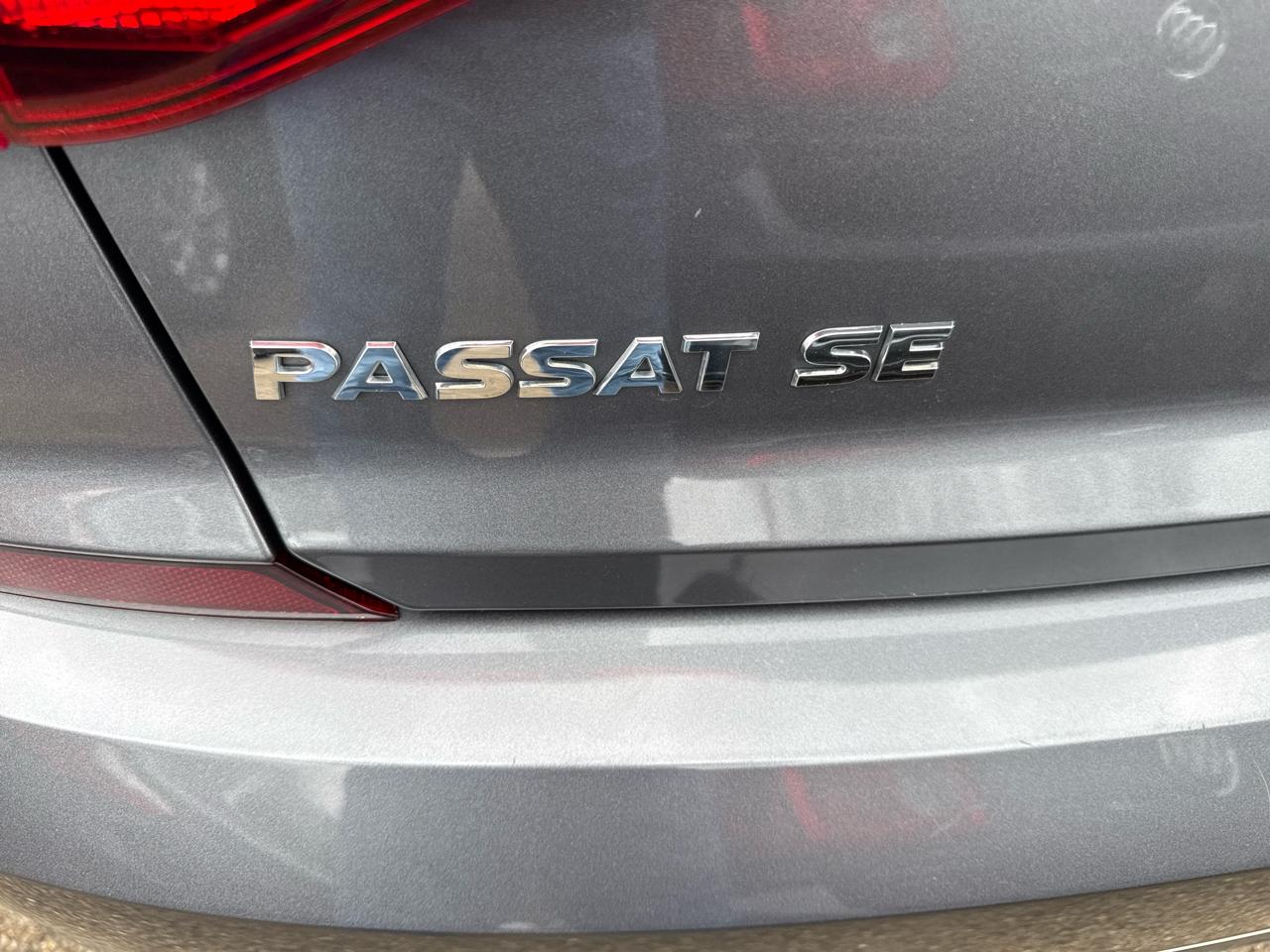 Volkswagen Passat 1.8T SE w/Technology Auto 2017