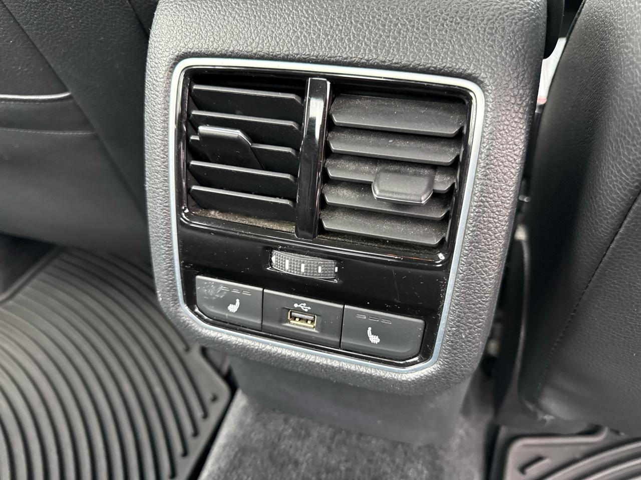 Volkswagen Passat 1.8T SE w/Technology Auto 2017