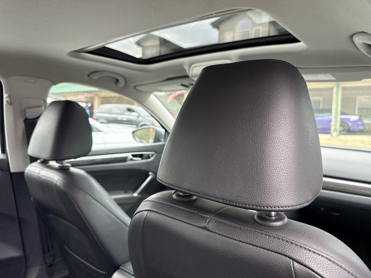 Volkswagen Passat 1.8T SE w/Technology Auto 2017