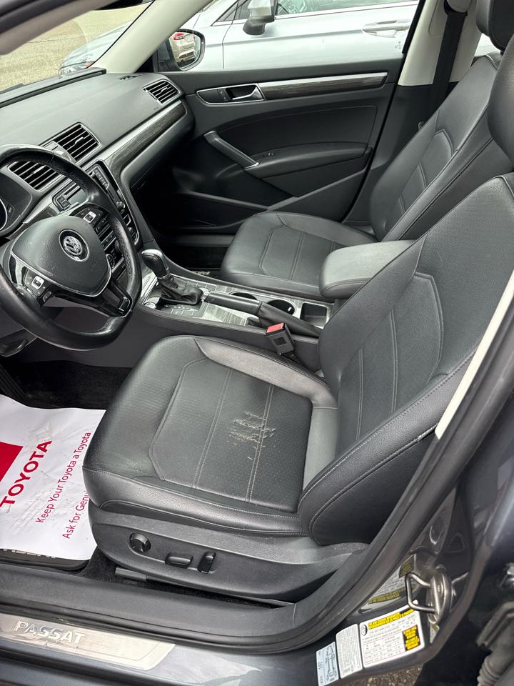 Volkswagen Passat 1.8T SE w/Technology Auto 2017