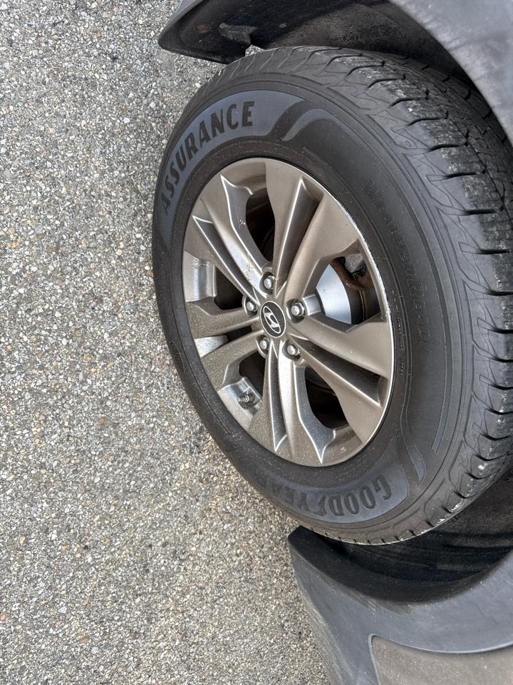 Hyundai Santa Fe FWD 4dr Sport 2013