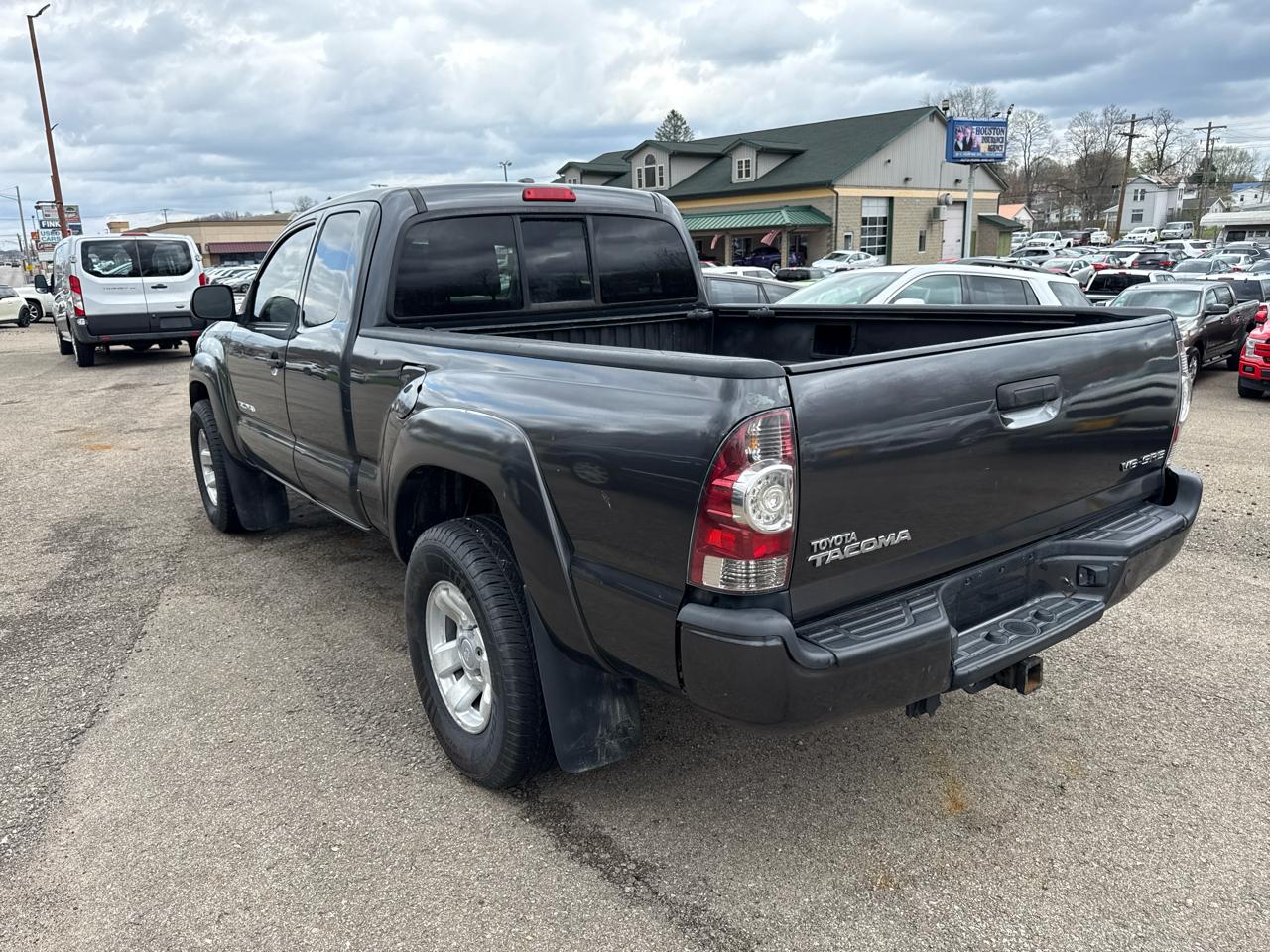 Toyota Tacoma 4WD Access V6 MT (Natl) 2010