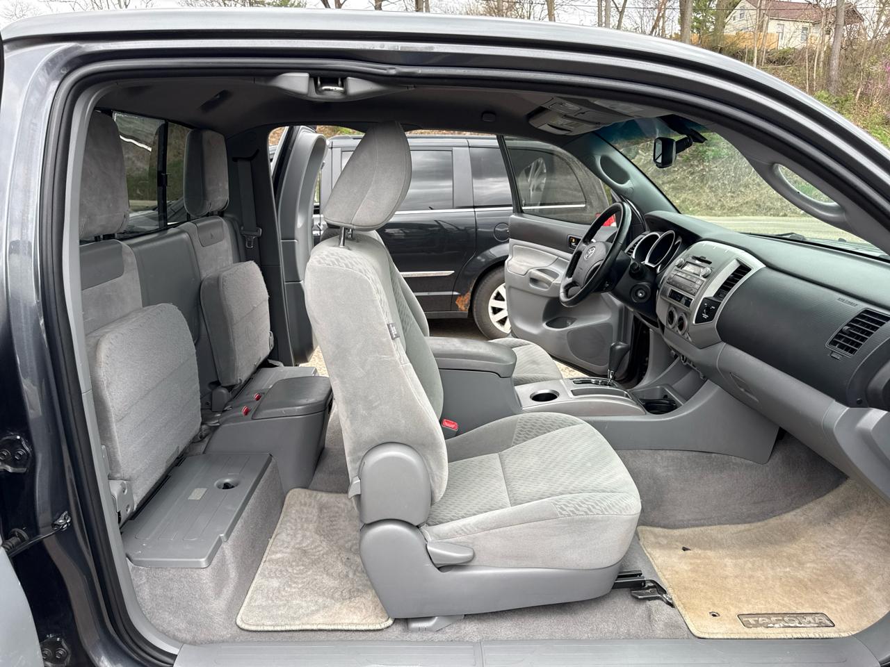 Toyota Tacoma 4WD Access V6 MT (Natl) 2010