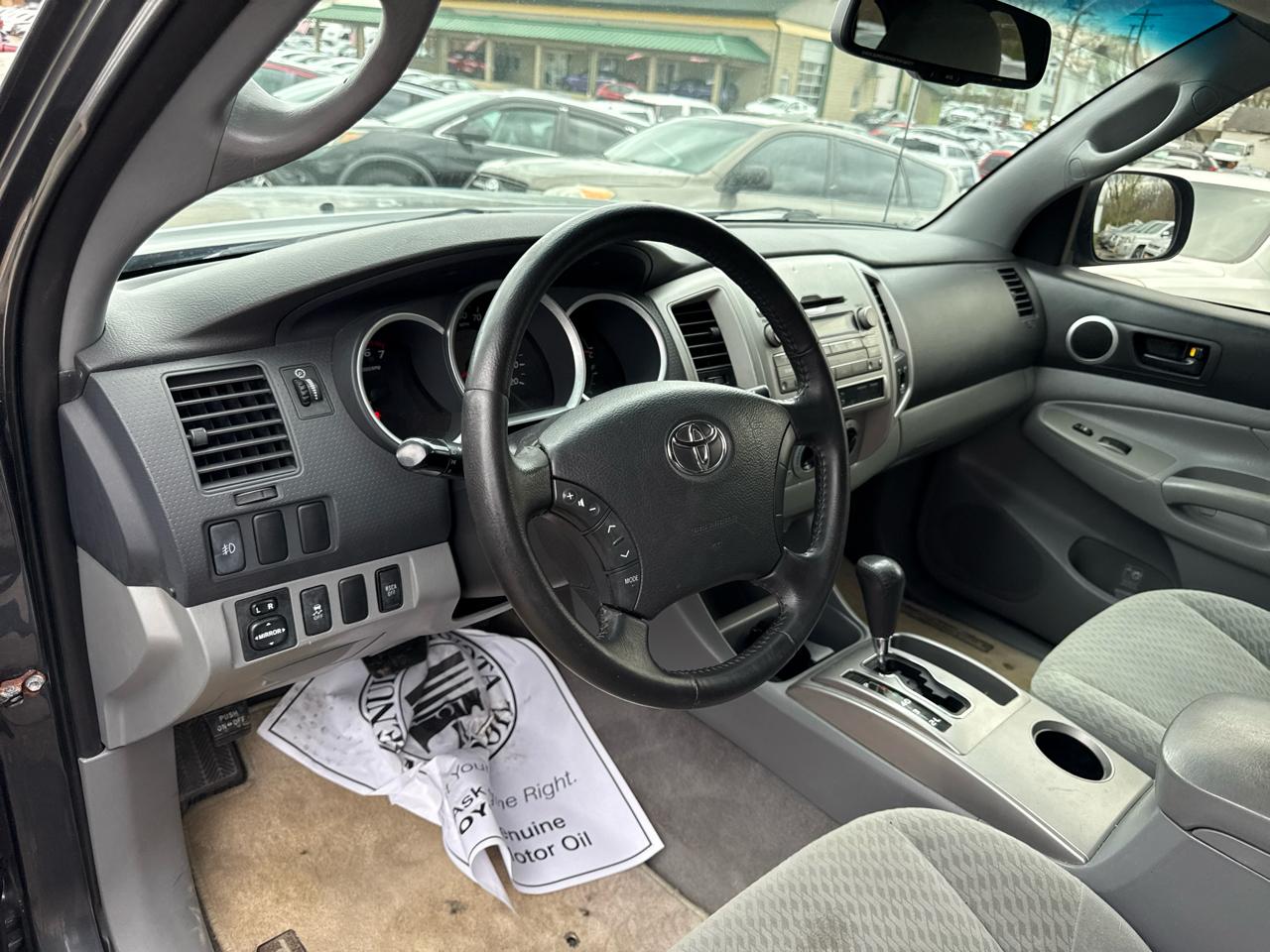 Toyota Tacoma 4WD Access V6 MT (Natl) 2010