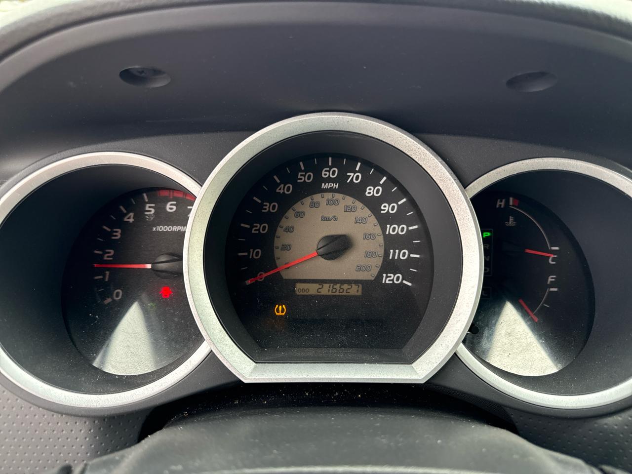 Toyota Tacoma 4WD Access V6 MT (Natl) 2010