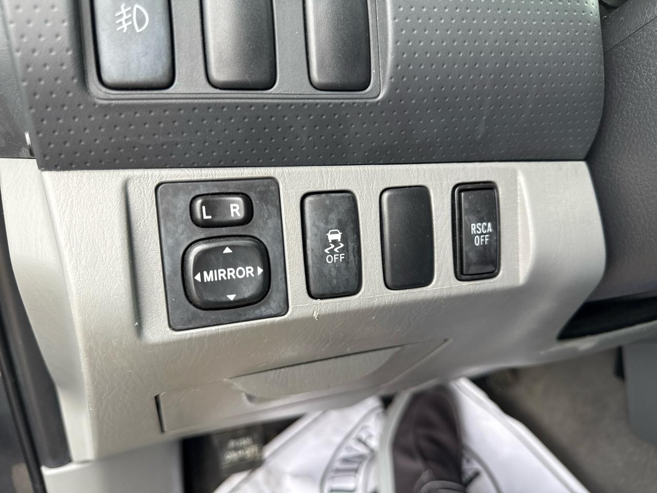 Toyota Tacoma 4WD Access V6 MT (Natl) 2010