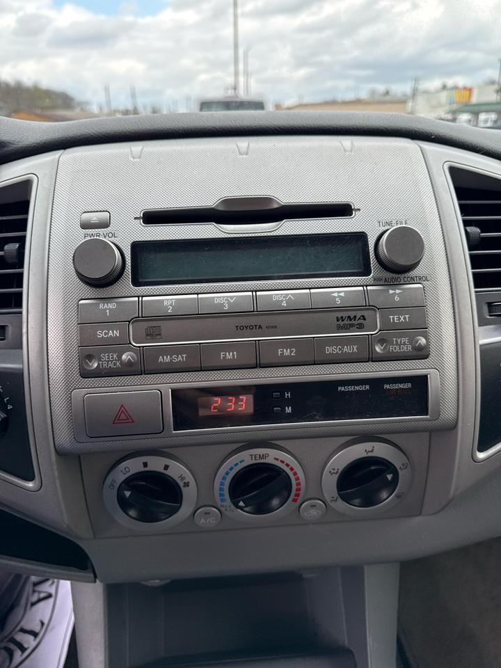 Toyota Tacoma 4WD Access V6 MT (Natl) 2010