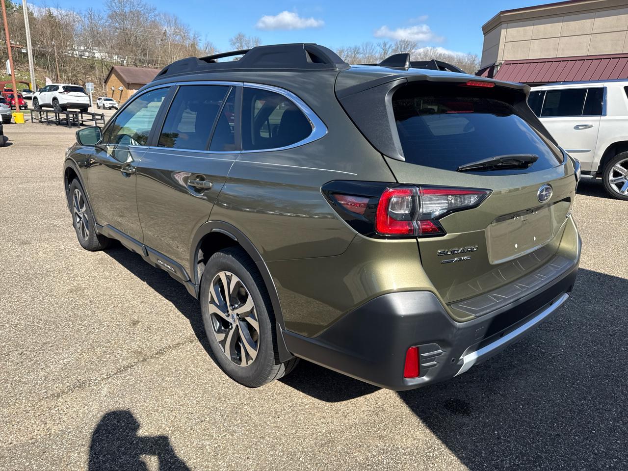 Subaru Outback Limited CVT 2021