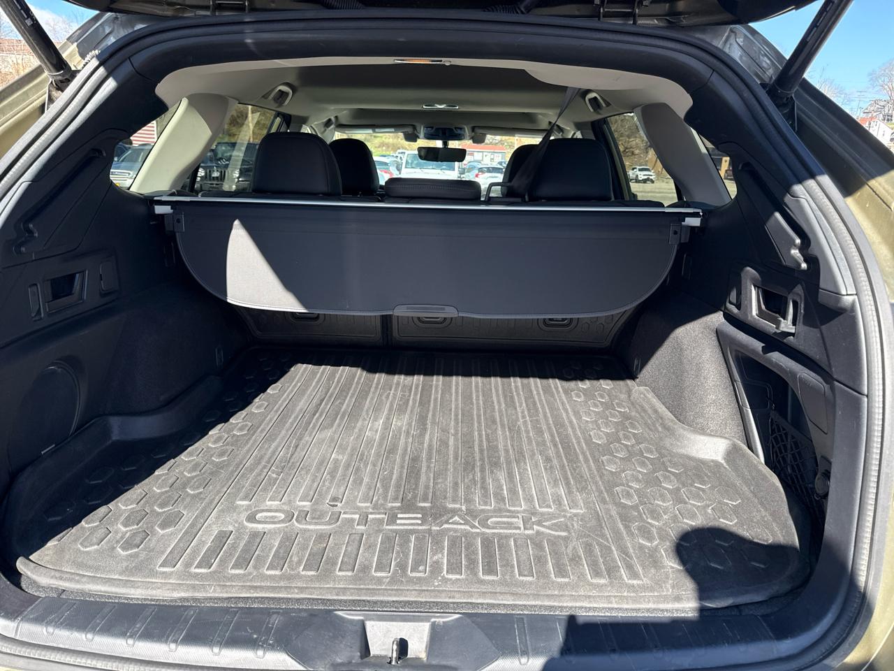 Subaru Outback Limited CVT 2021