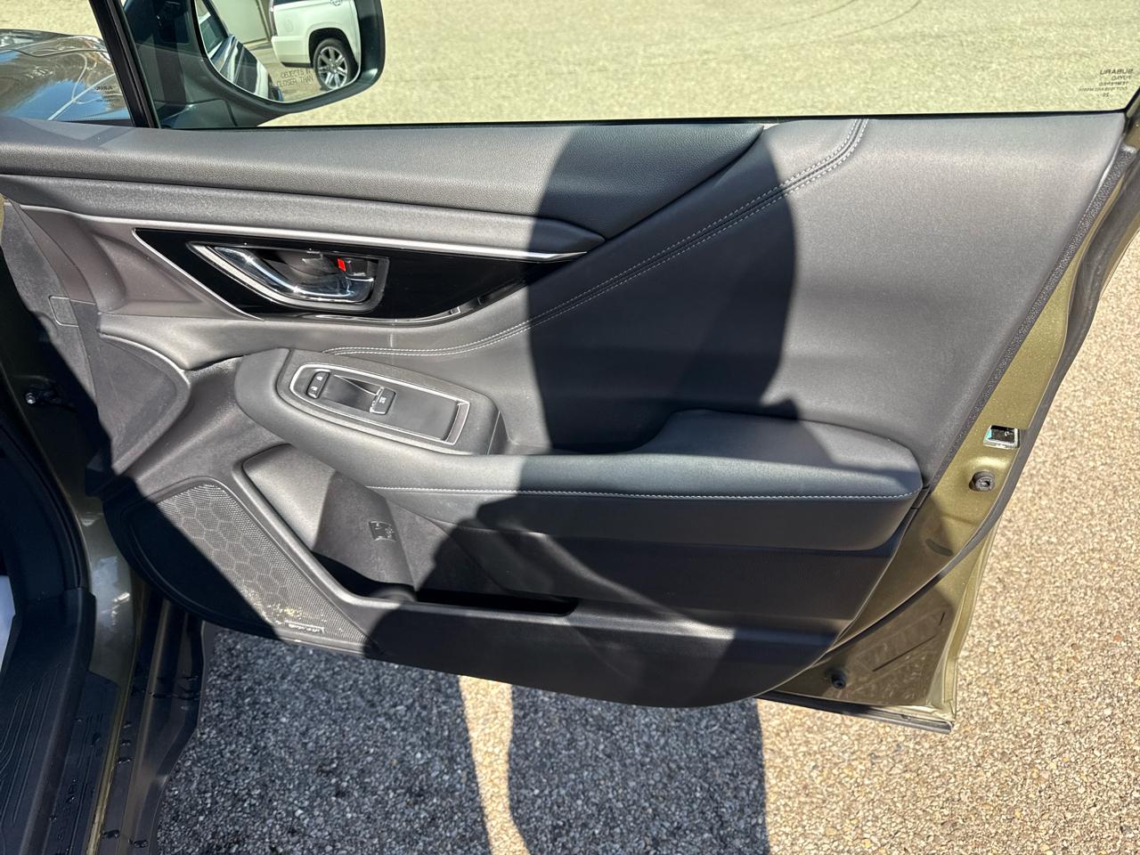 Subaru Outback Limited CVT 2021