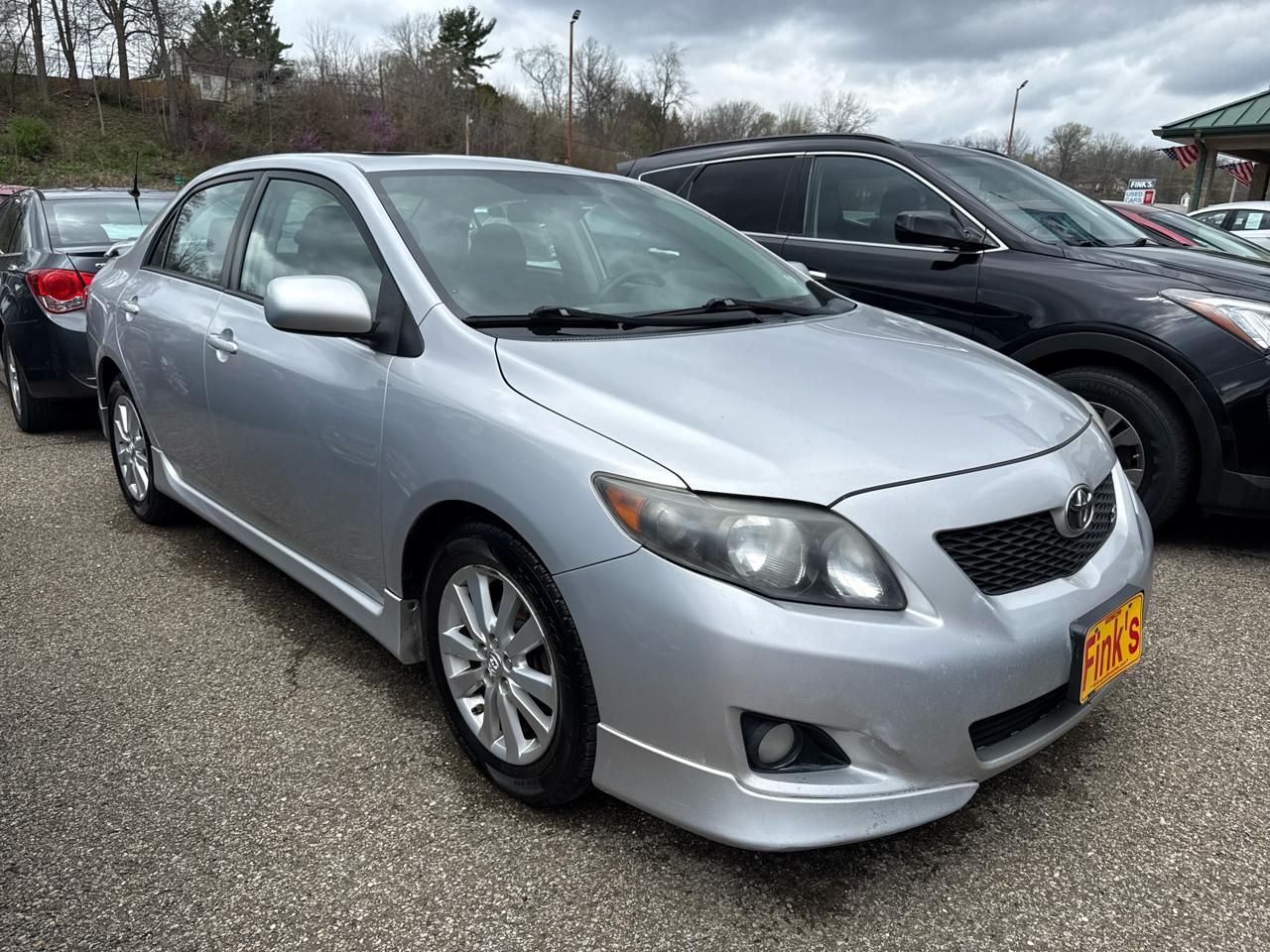 Toyota Corolla 4dr Sdn Man (Natl) 2010