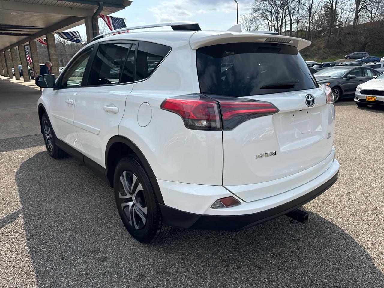Toyota RAV4 AWD 4dr LE (Natl) 2016