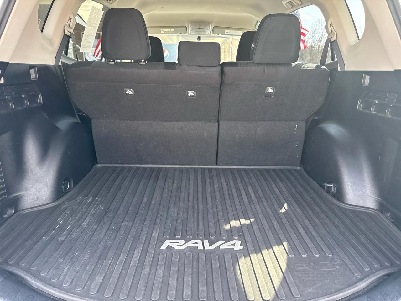 Toyota RAV4 AWD 4dr LE (Natl) 2016