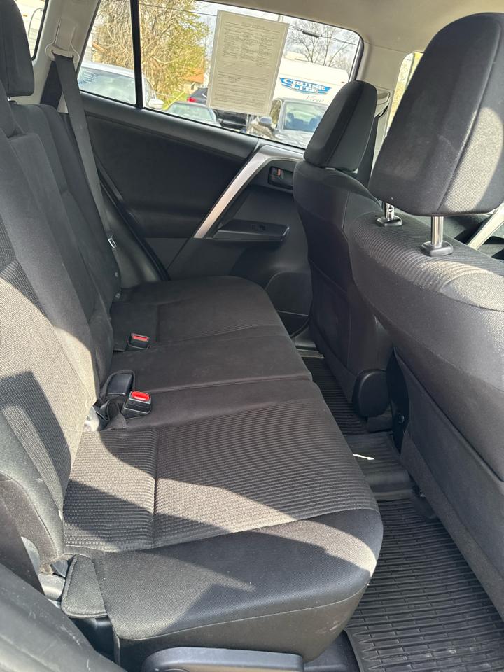 Toyota RAV4 AWD 4dr LE (Natl) 2016