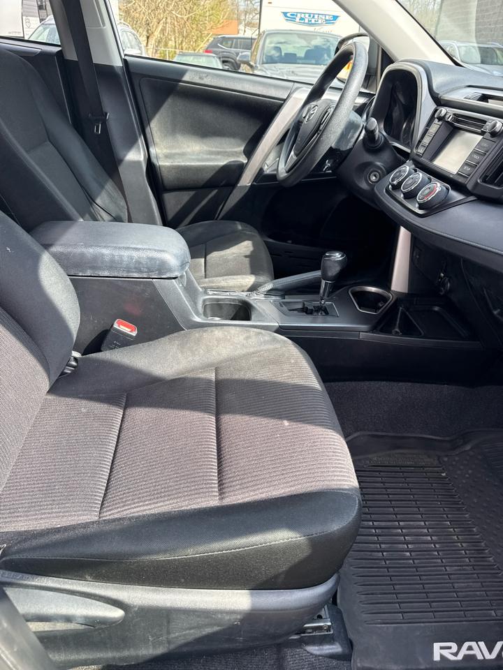 Toyota RAV4 AWD 4dr LE (Natl) 2016