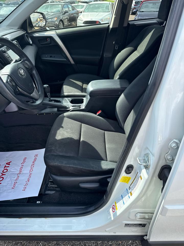 Toyota RAV4 AWD 4dr LE (Natl) 2016