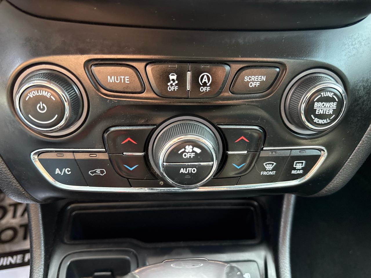 Jeep Cherokee Limited FWD 2020