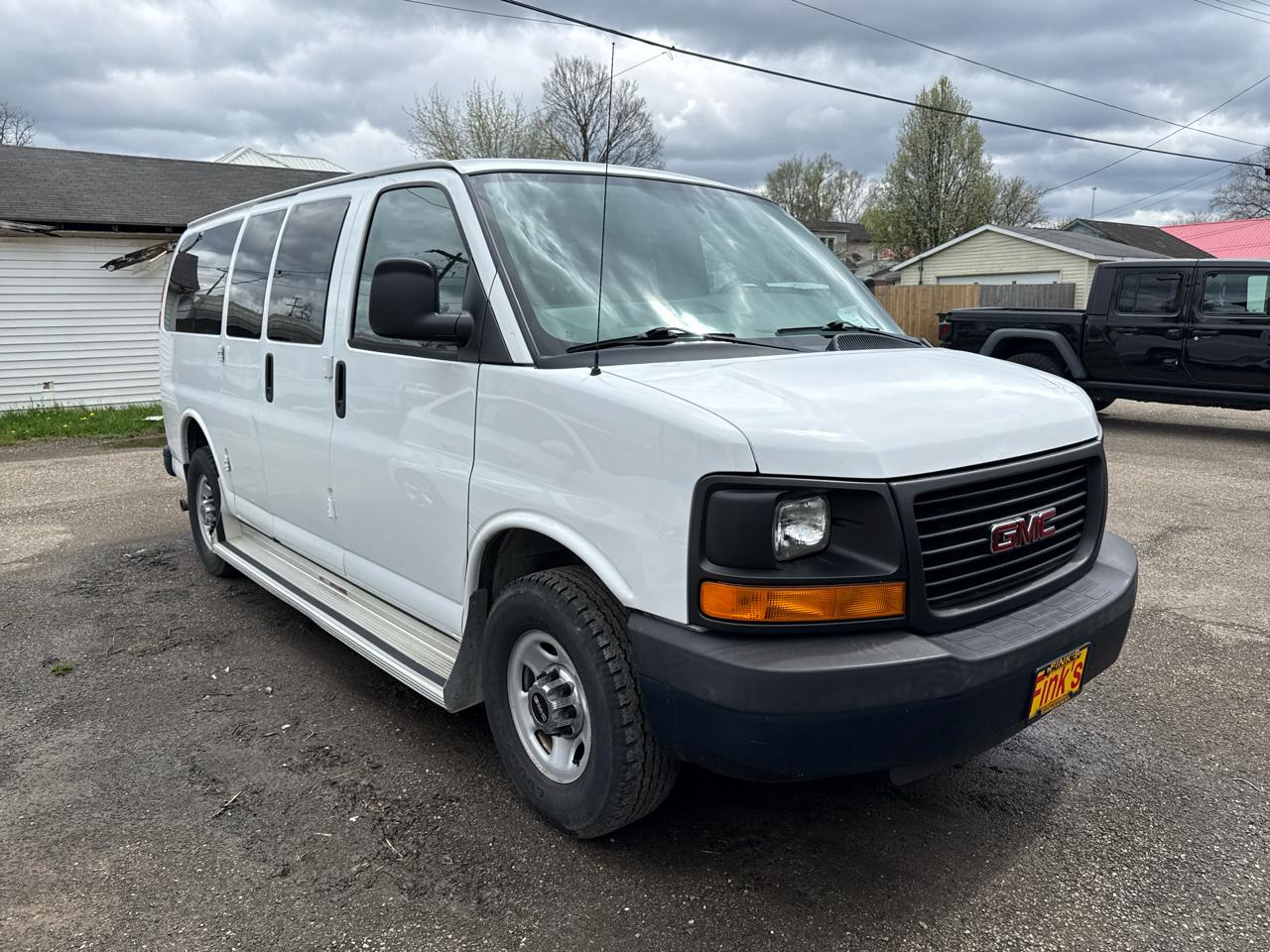 GMC Savana Passenger RWD 2500 135" LS 2013