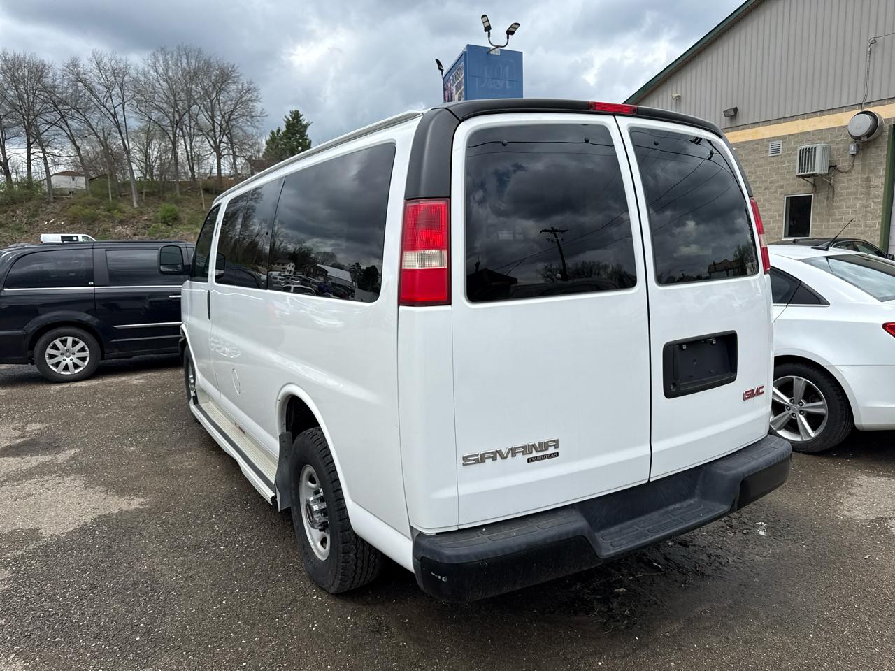 GMC Savana Passenger RWD 2500 135" LS 2013