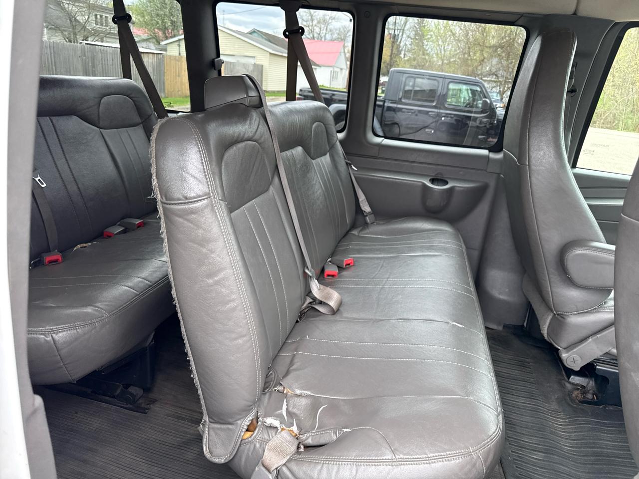 GMC Savana Passenger RWD 2500 135" LS 2013