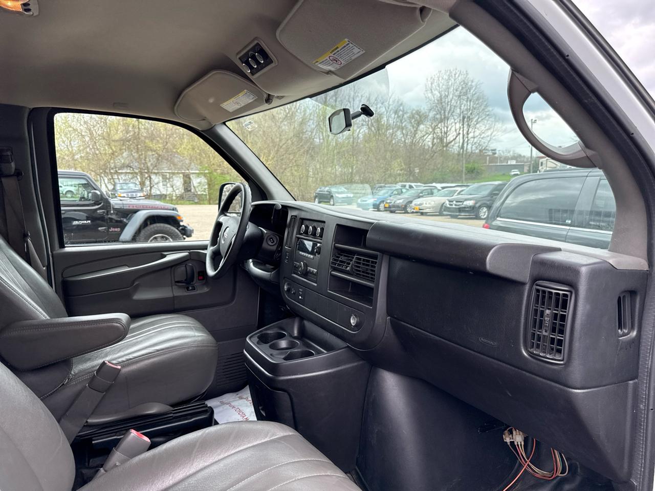 GMC Savana Passenger RWD 2500 135" LS 2013