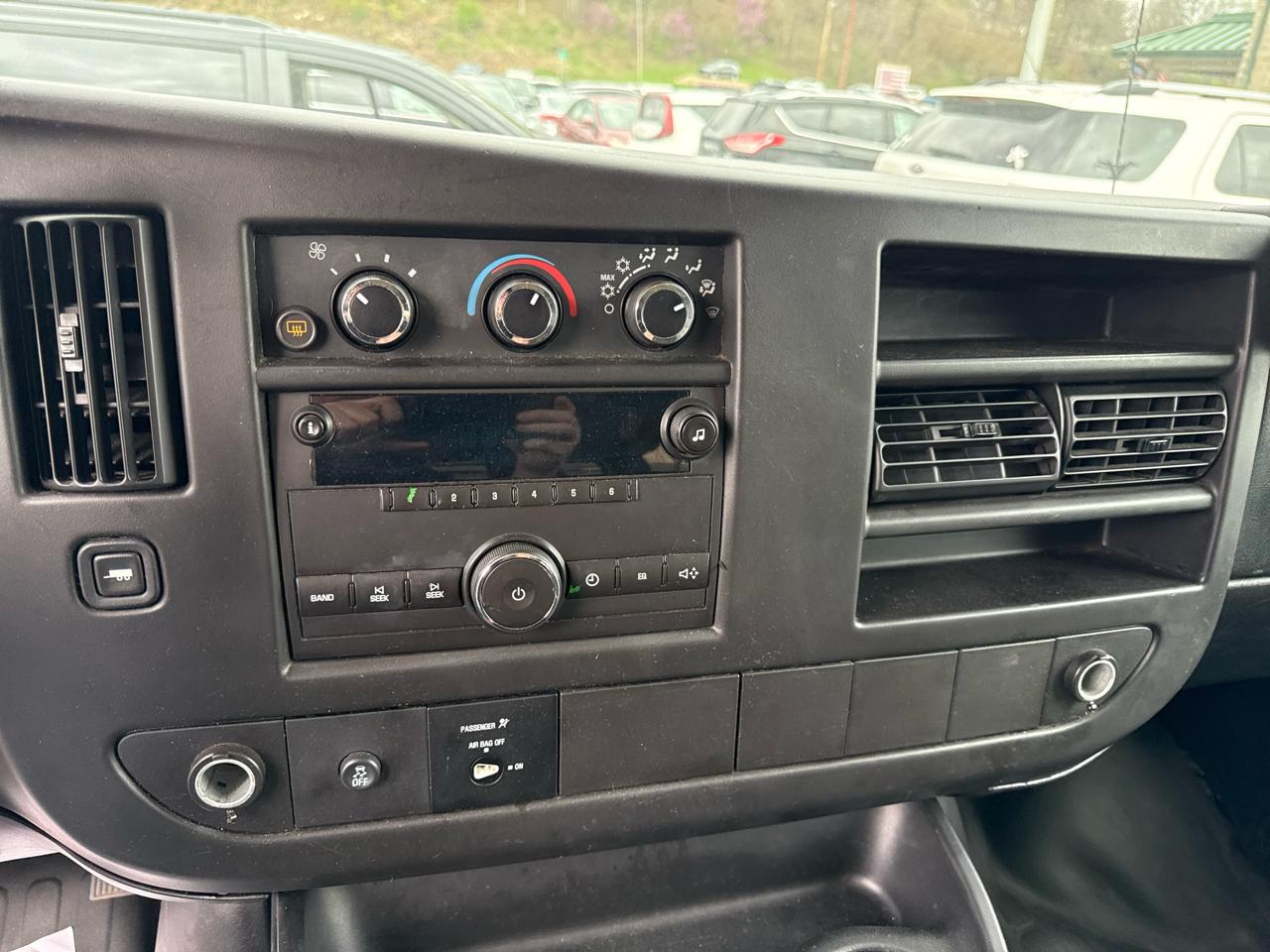 GMC Savana Passenger RWD 2500 135" LS 2013