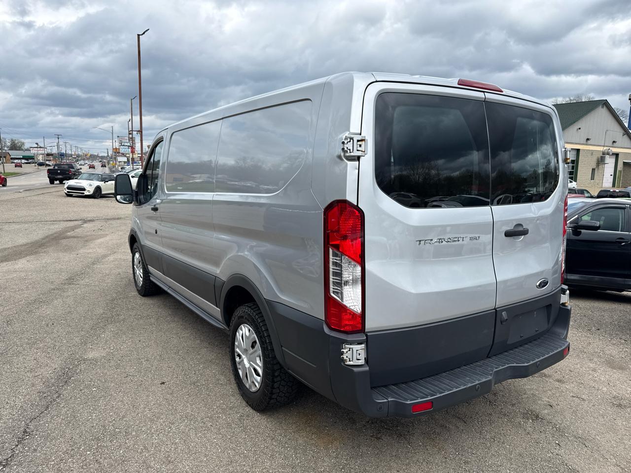 Ford Transit Cargo Van T-150 130" Low Rf 8600 GVWR Swing-Out RH Dr 2016