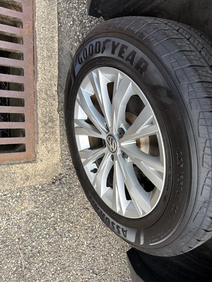 Volkswagen Tiguan 2.0T SEL 4MOTION 2018