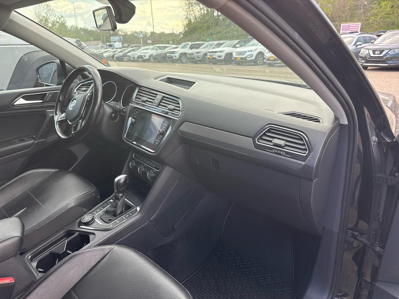 Volkswagen Tiguan 2.0T SEL 4MOTION 2018