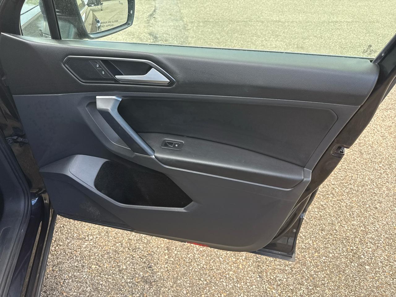 Volkswagen Tiguan 2.0T SEL 4MOTION 2018