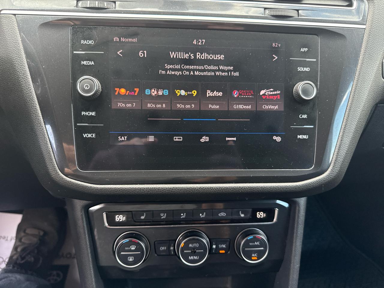 Volkswagen Tiguan 2.0T SEL 4MOTION 2018