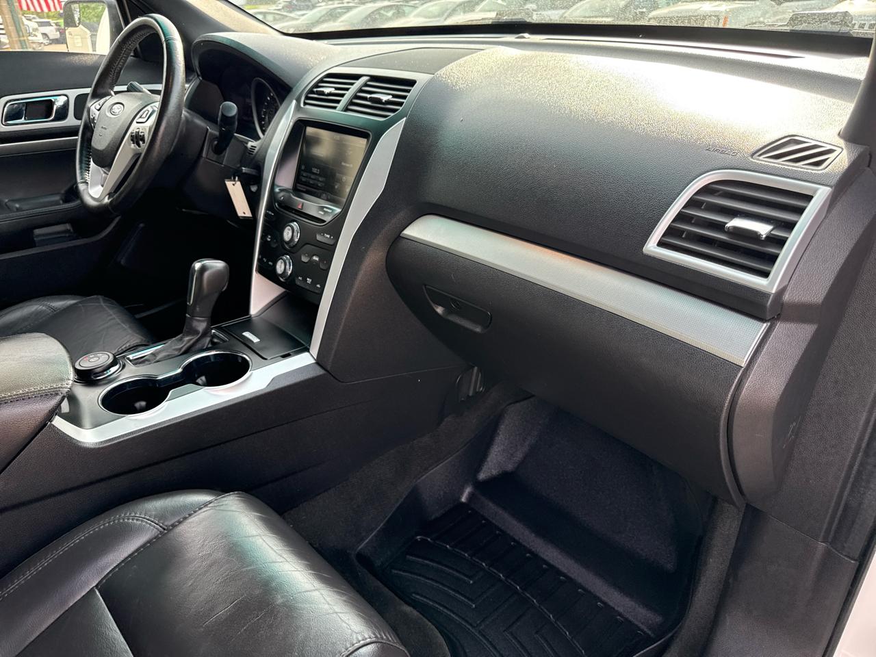 Ford Explorer 4WD 4dr XLT 2015