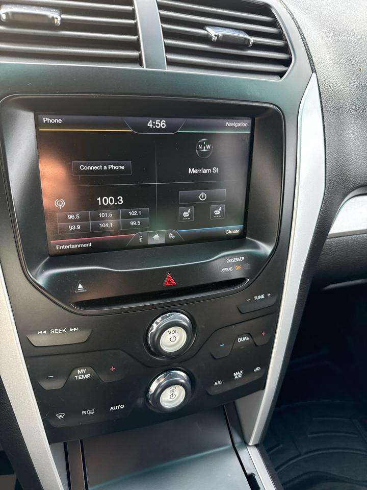 Ford Explorer 4WD 4dr XLT 2015